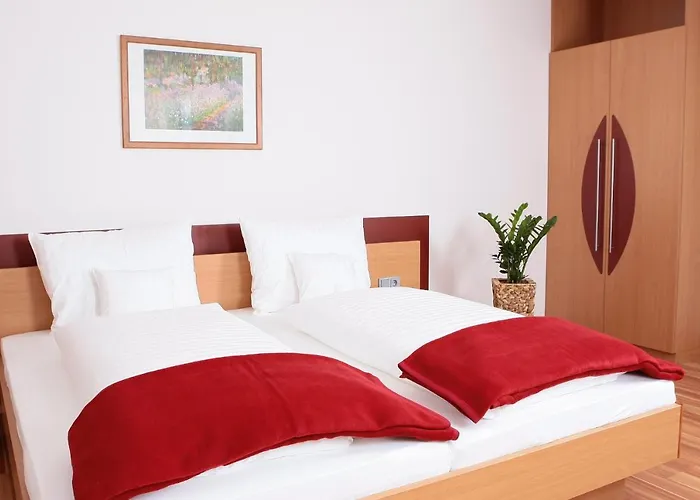 Gaestehaus Kleeberger Bed & Breakfast 3*