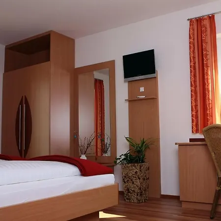 Gaestehaus Kleeberger Bed & Breakfast *