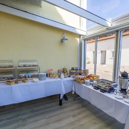 Gaestehaus Kleeberger Bed and Breakfast Pleinfeld