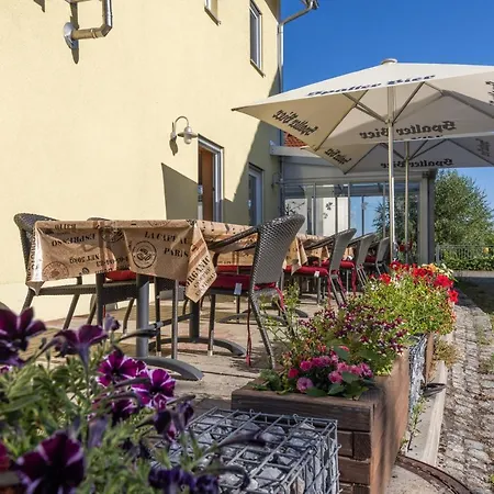 Gaestehaus Kleeberger Bed & Breakfast