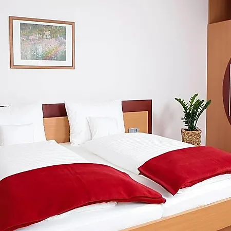 Gaestehaus Kleeberger Bed & Breakfast 3*