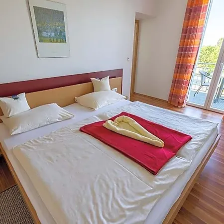 Gaestehaus Kleeberger Bed & Breakfast 3*